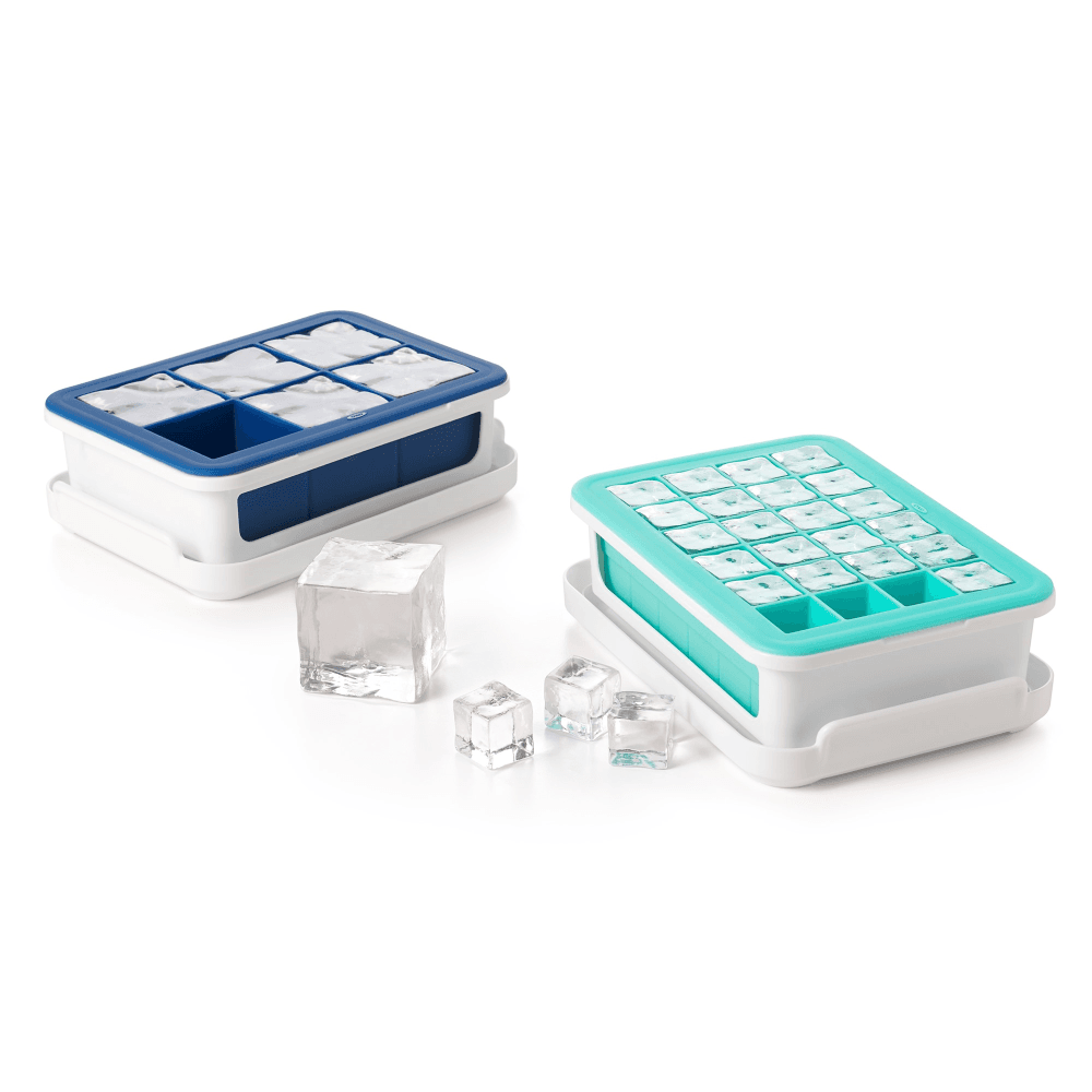Covered silicone ice cube tray - large cubes