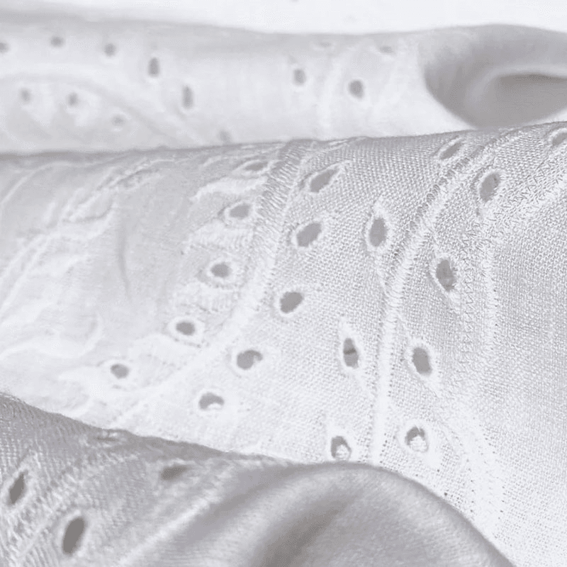 Broderie Anglaise Linen Tablecloth, 165 x 300cm, White