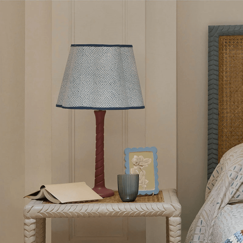Twisted Wooden Table Lamp, H35cm, Pink
