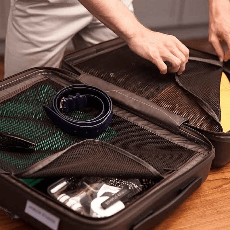 H7 Smart Suitcase, H77 x W28 x L52cm, Dark Olive