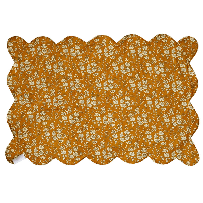 Betsy Set of 2 Scallop Placemat, Grey