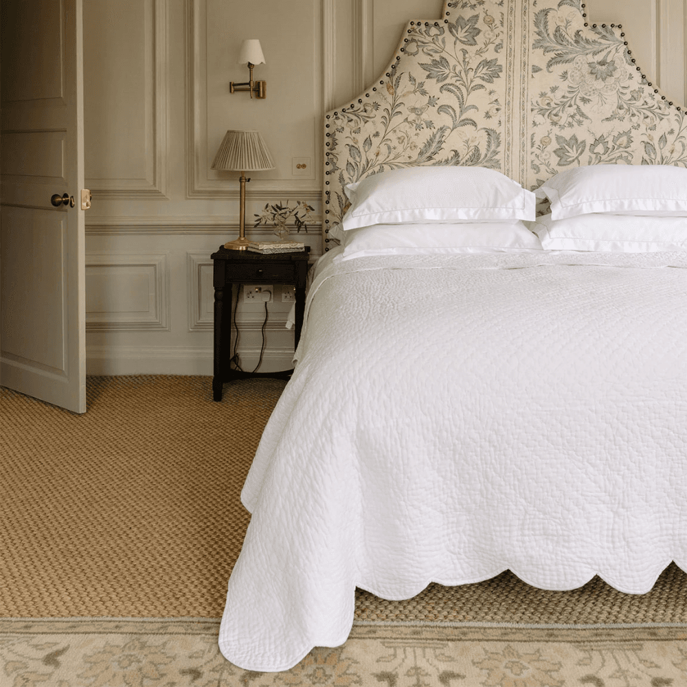 Nina Scalloped Bedspread
