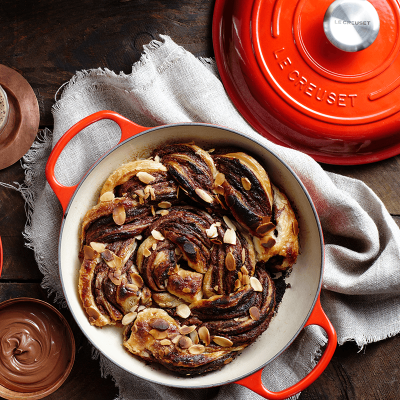 Signature Cast Iron Shallow casserole, 26cm - 2 litre, Cerise