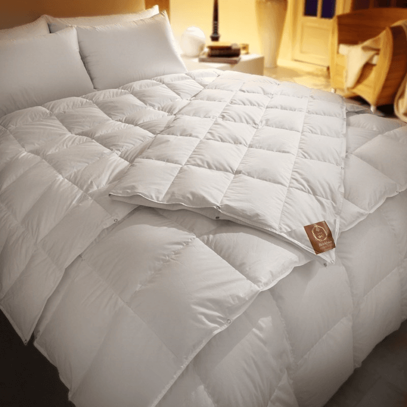 The Crystal duvet 4 tog, King, White