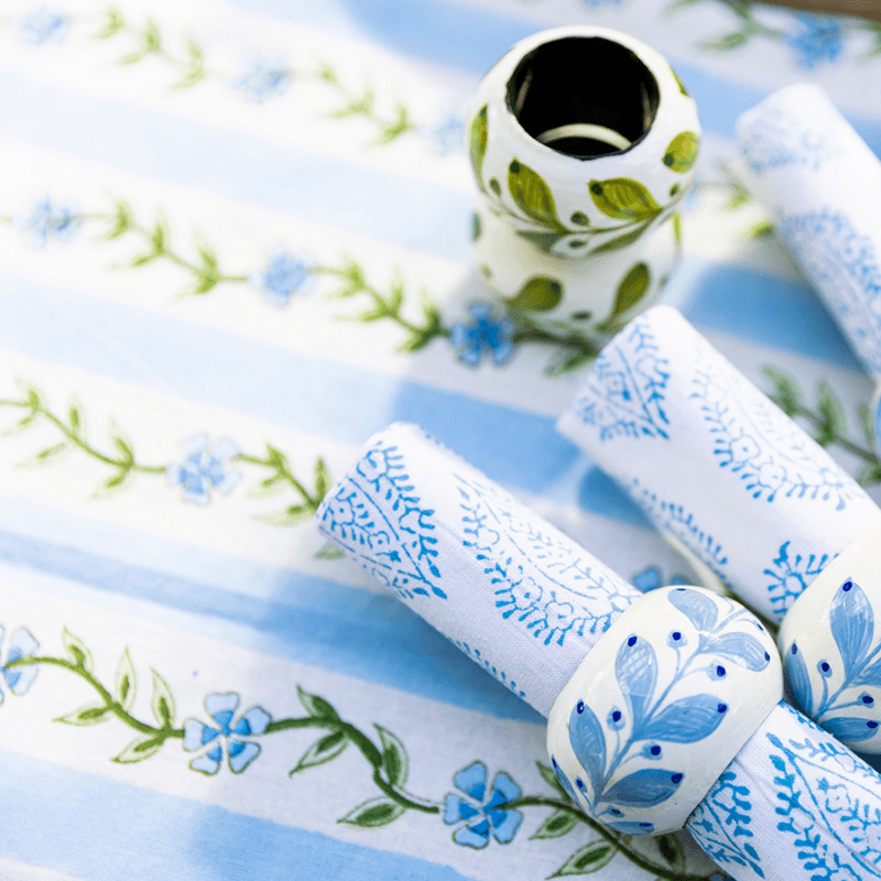 Floral Garland Tablelcoth, 150 x 250cm, Blue