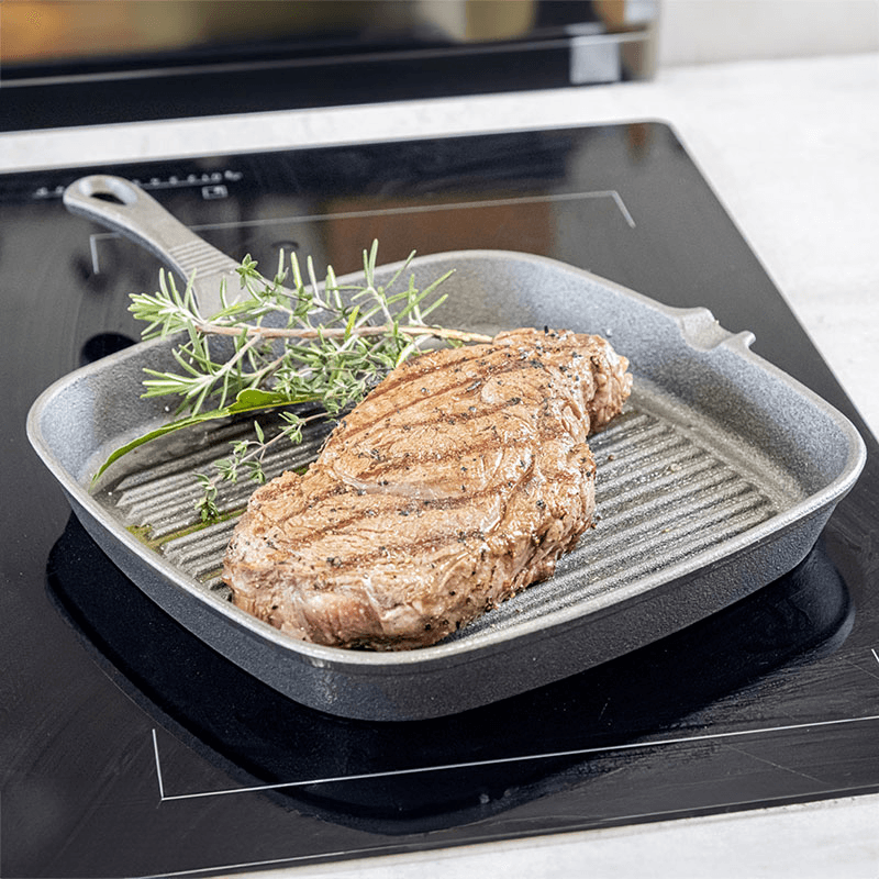 Square grill pan, 23cm, cast iron