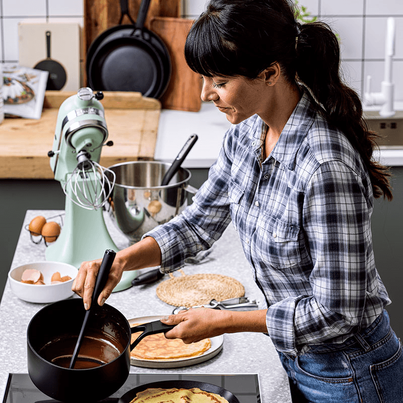 Classic Forged Non-Stick Saucepan, 20cm, Black