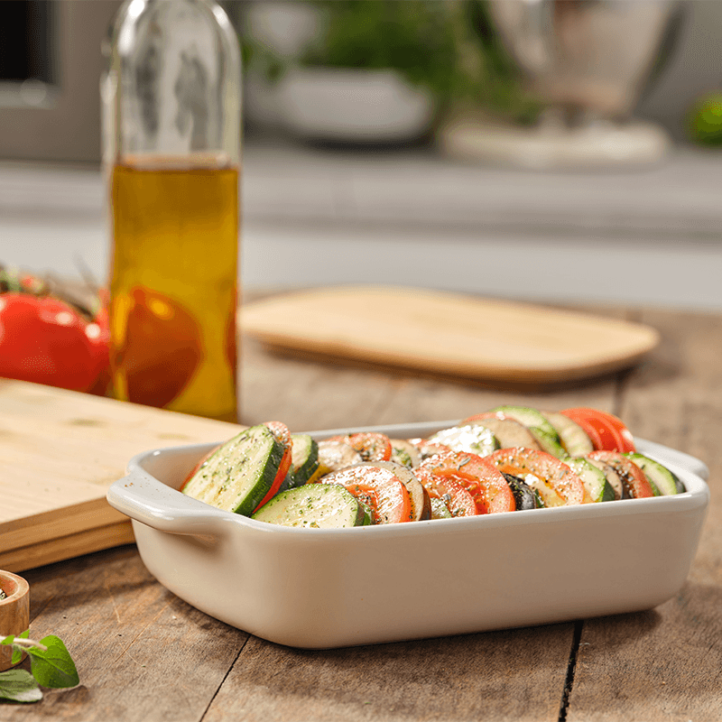 Stoneware Dish with Bamboo Lid, 20cm, Almond Cream