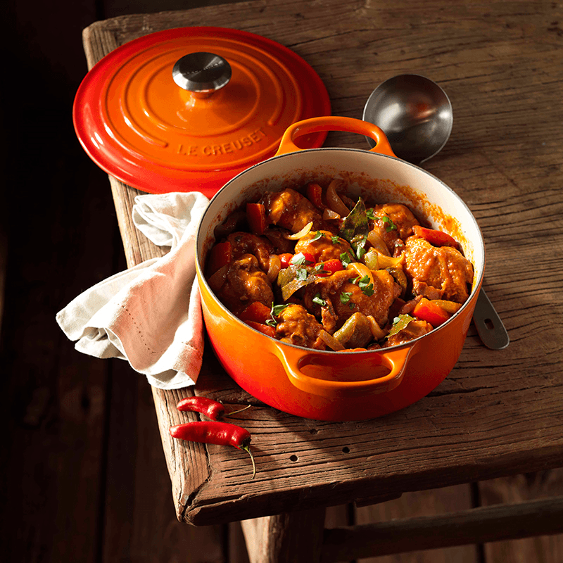 Signature Cast Iron Round casserole, 24cm - 4.2 litre, Volcanic