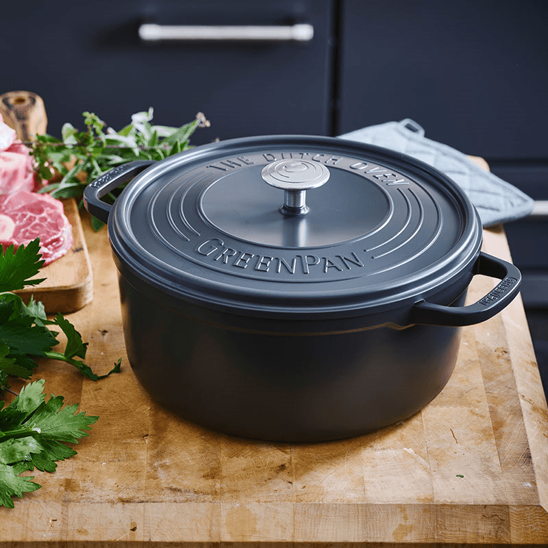Featherweights Non-Stick Casserole with Lid, 28cm, Black