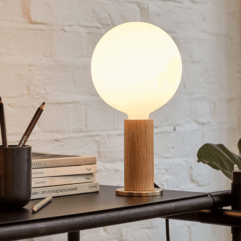 Knuckle Pendant Table lamp with sphere bulb, H30 x D15cm, Oak & Brass