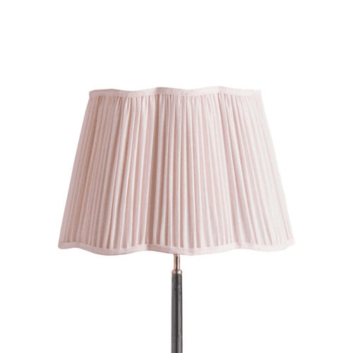 Image showing the scalloped Shade, 45cm, marshmallow linen product.