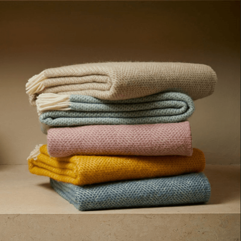 Beehive Throw, 150 x 183cm, Dusky Pink