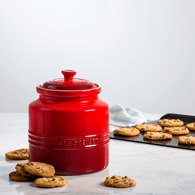 Stoneware Biscuit Jar, 2.4L, Cerise