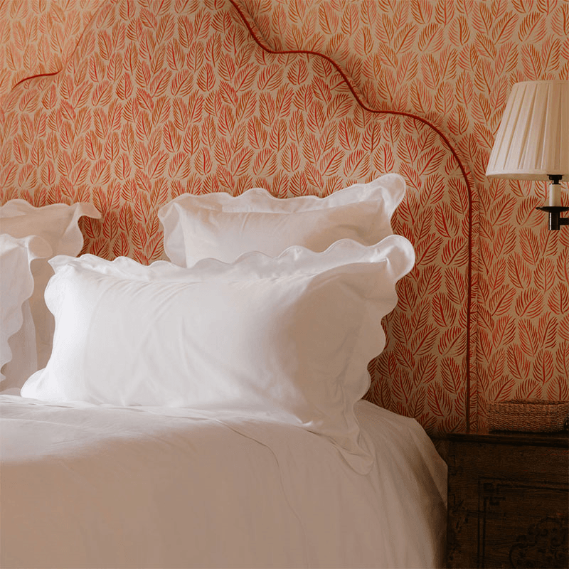 Alexandra Wavy Scalloped Pair of Pillowcases, King, White