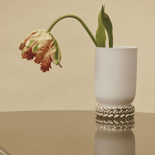 Image showing the Babylone Vase, H19 x D11.5cm, White & Silver product.
