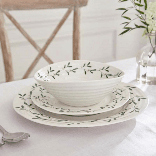 Image showing the Mistletoe 12 Piece Dinnerware Set, White/Green product.