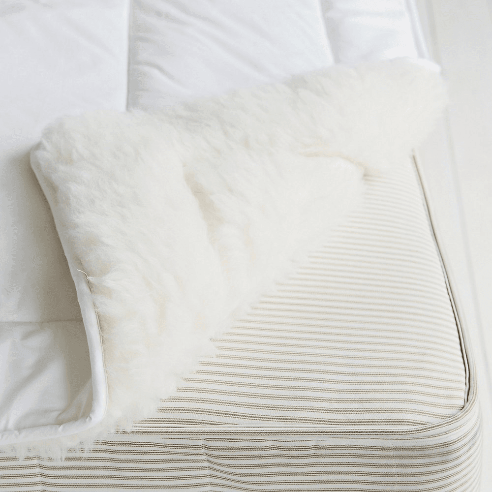 Luxury Reversable Mattress topper king, L200 x W150cm, White