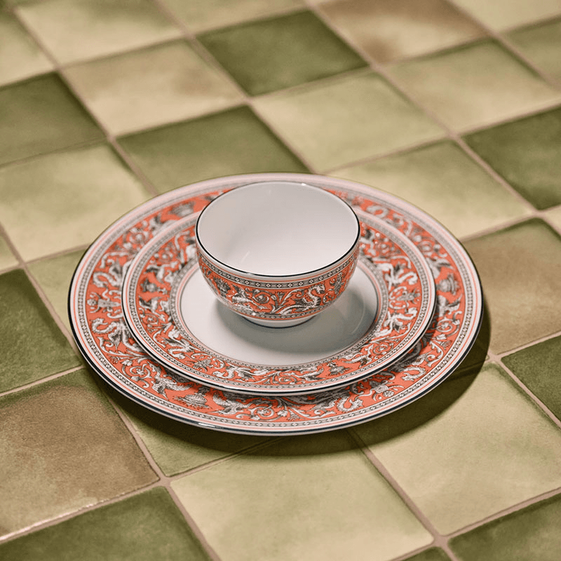 Florentine Plate, D20.6cm, Salmon