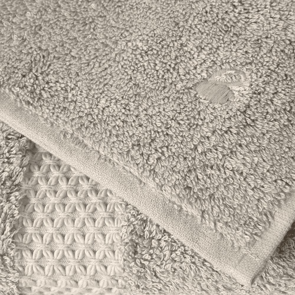 Etoile Hand towel, 55 x 100cm, Pierre