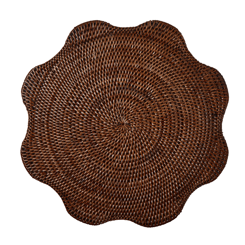 Scalloped Rattan Placemat, D36cm, Brown
