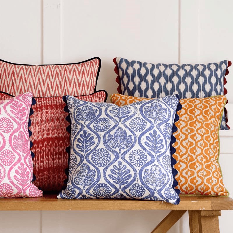 Oakleaves Cushion, 50 x 50cm, Bright Blue
