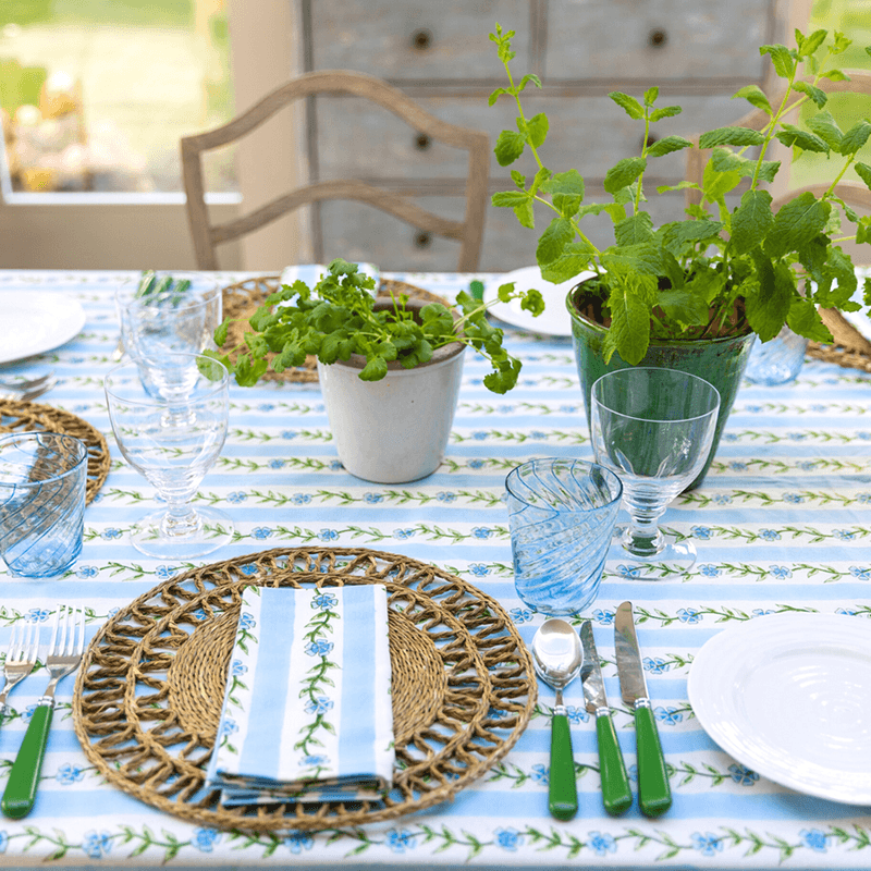 Floral Garland Tablelcoth, 150 x 400cm, Blue