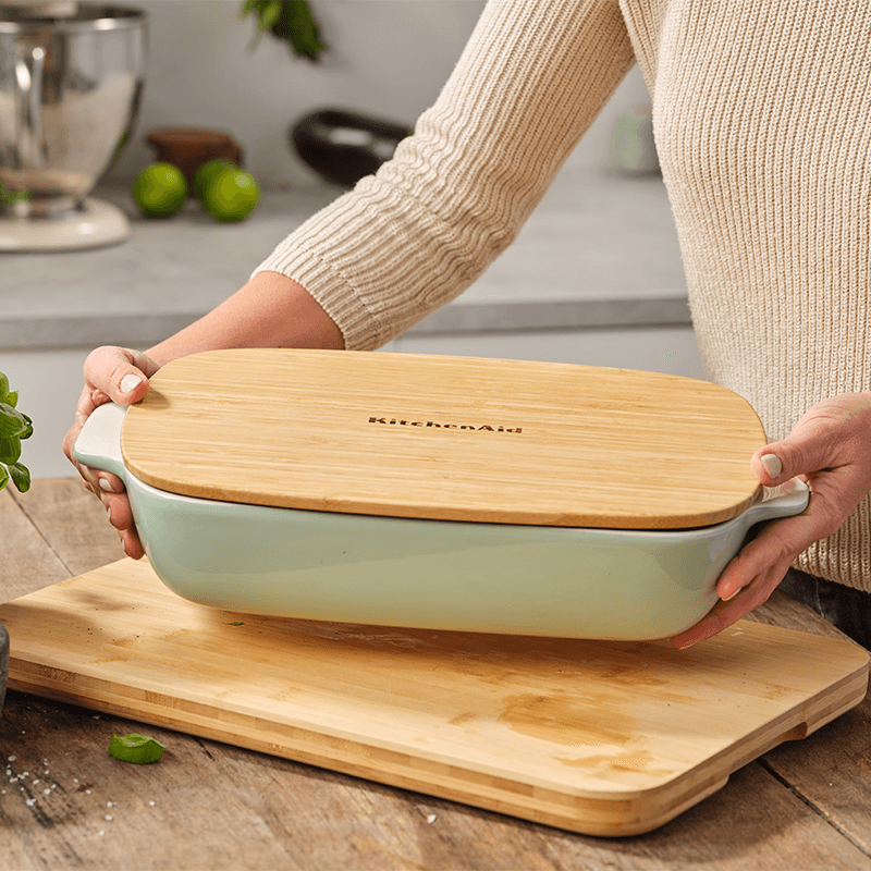 Stoneware Dish with Bamboo Lid, 32cm, Pistachio