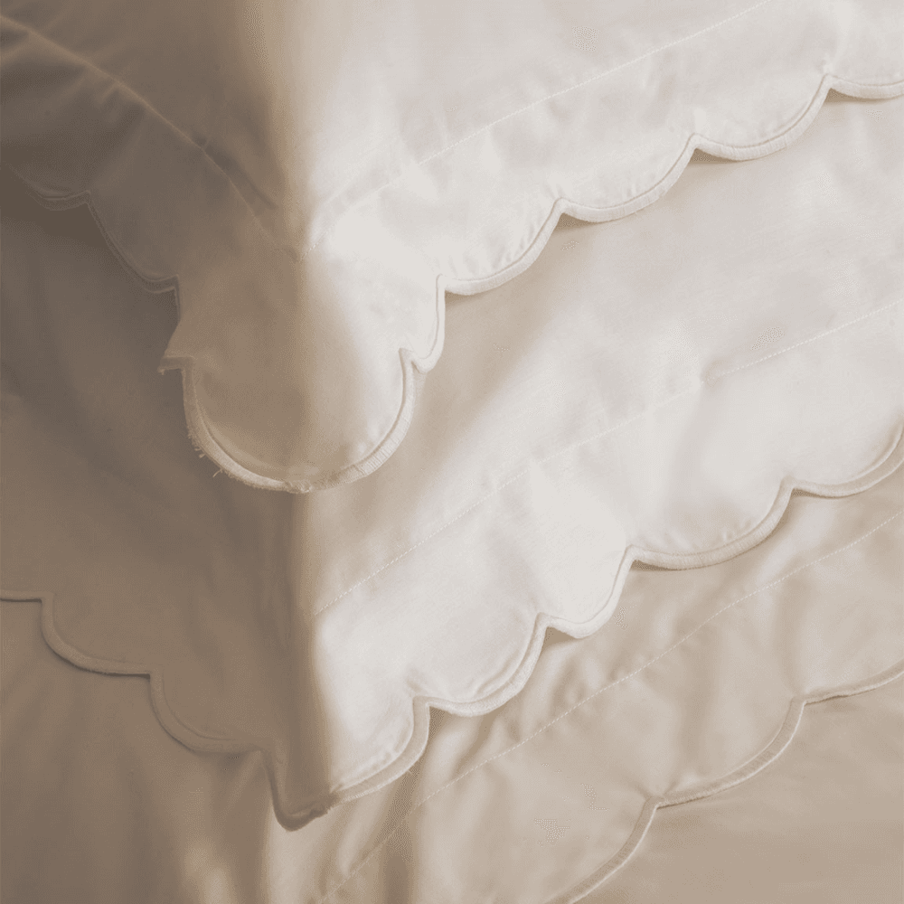 Alexandra Wavy Scalloped Pair of Pillowcases