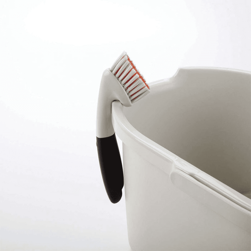 Grout brush
