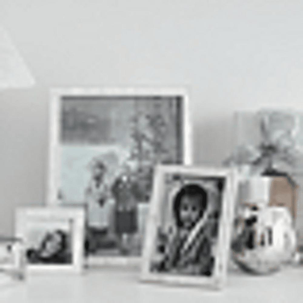 Mother of Pearl Photograph frame, 4 x 6", White