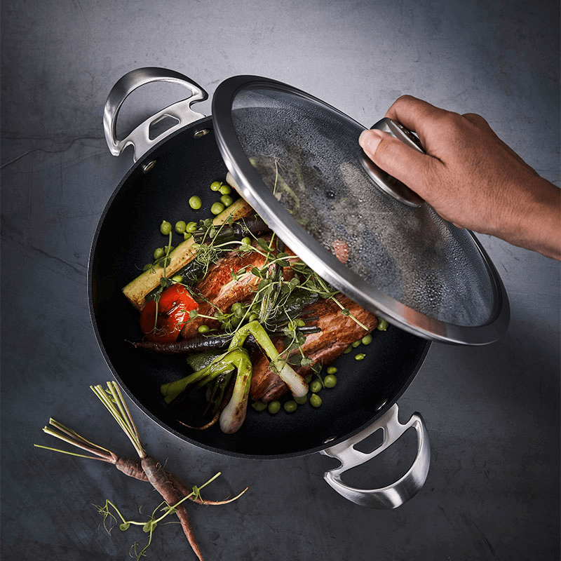 CS+ Low Casserole with Lid, 26cm, Stainless Steel