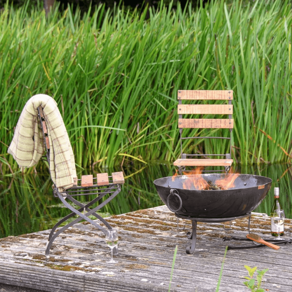 Tula Firepit with stand, Black