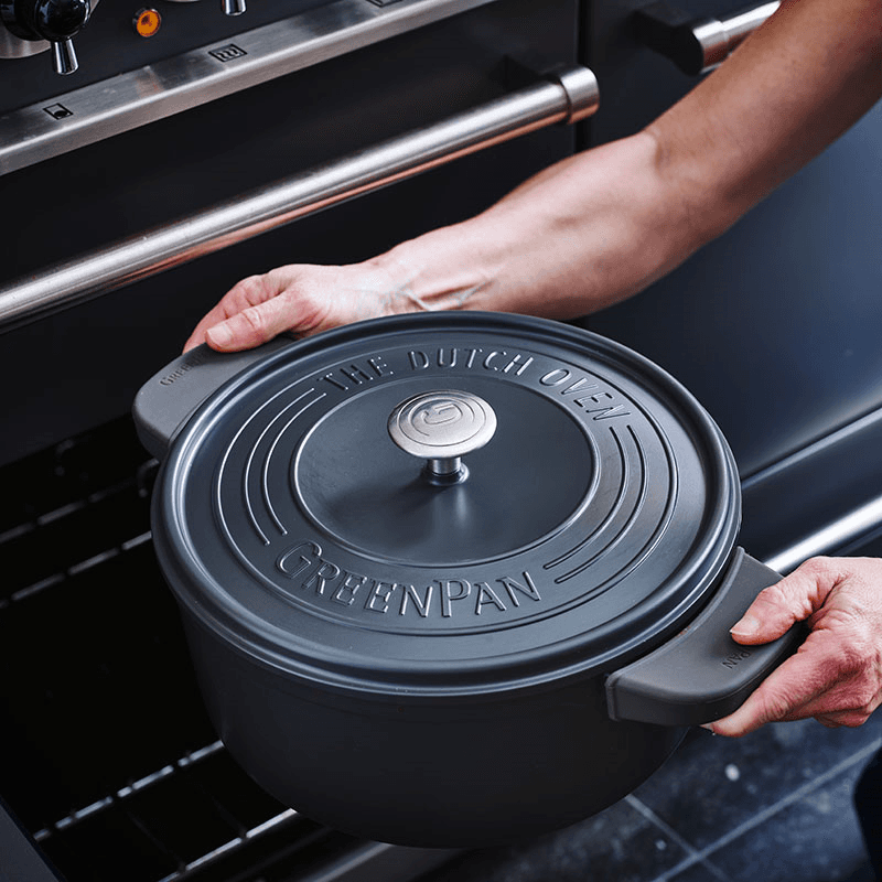 Featherweights Non-Stick Casserole with Lid, 26cm, Black