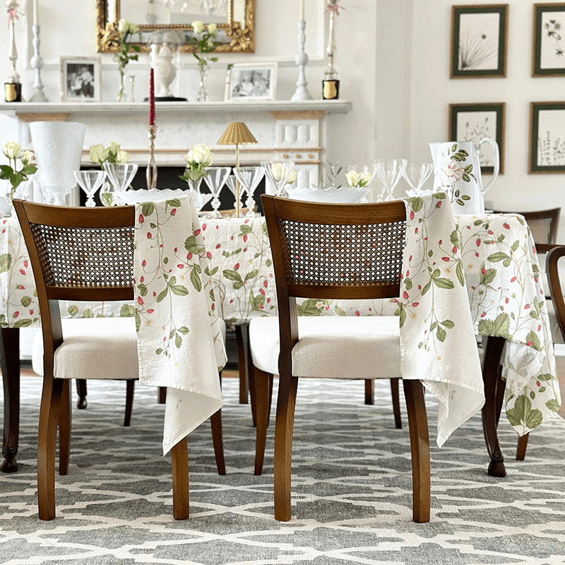 Fraise De Bois Linen Tablecloth, 165 x 300cm, Red