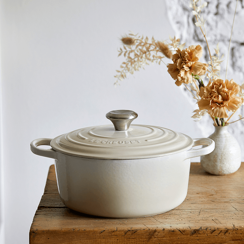 Signature Cast Iron Round Casserole, 24cm, Meringue