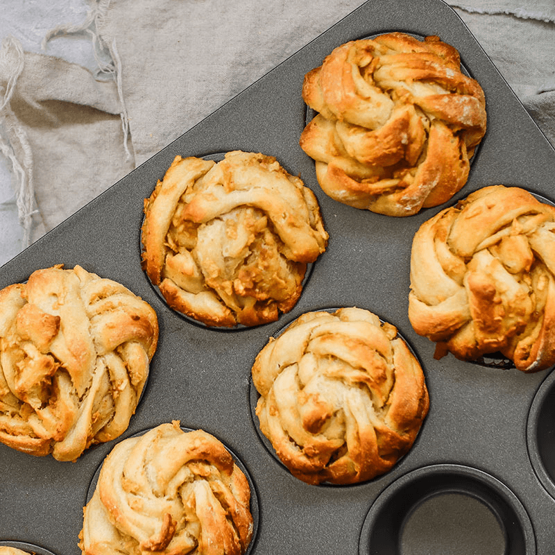 Deep bake pan, 12 hole