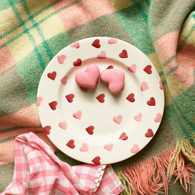 Pink Hearts Plate, D22cm, Cream