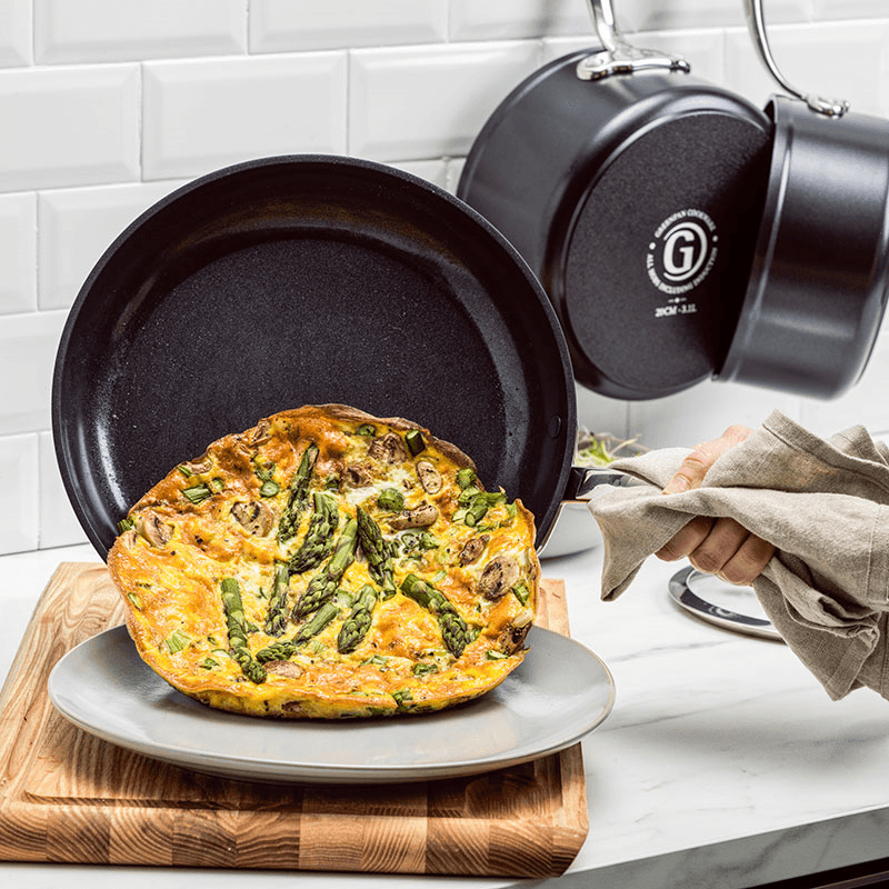 Barcelona Pro Non-Stick Saucepan with Lid, 18, Black