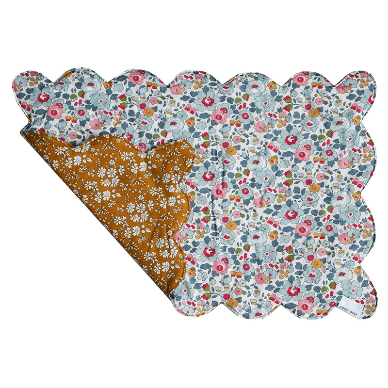 Betsy Set of 2 Scallop Placemat, Grey