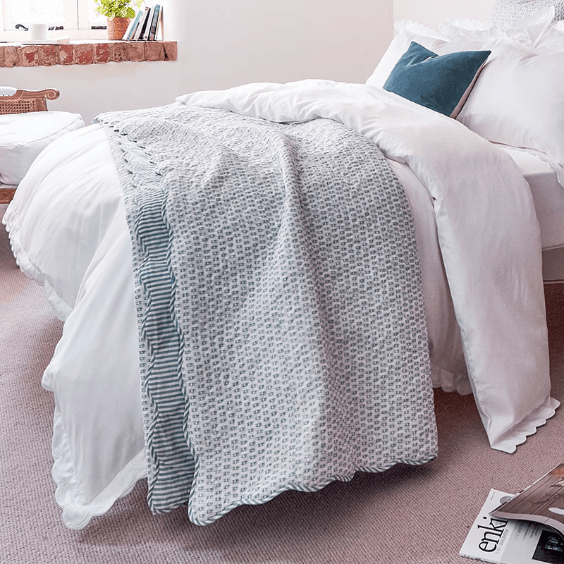 Victoria Bed Spread, 200 x 220cm, Blue