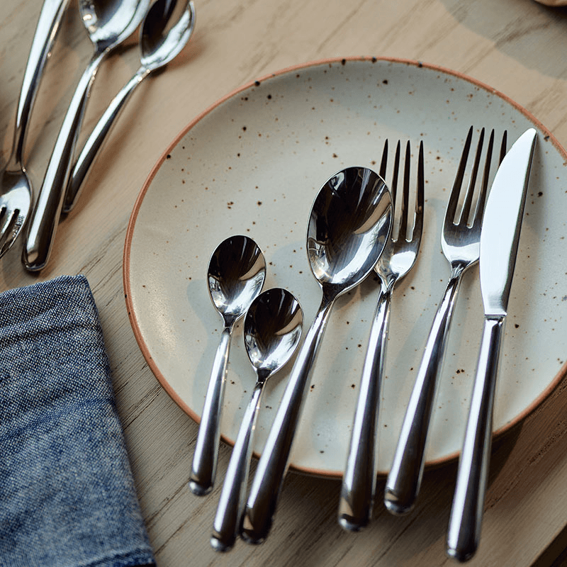 Boxed 16 Piece Cutlery Set, Silver