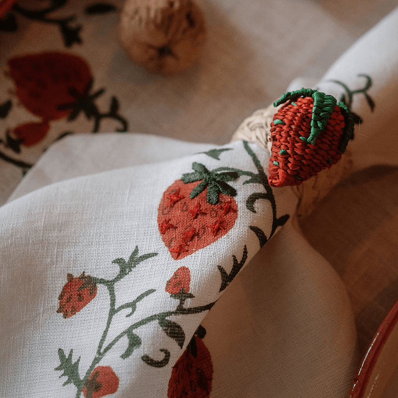 Fraises des Bois Set of 4 Napkins, 40 x 40cm, White