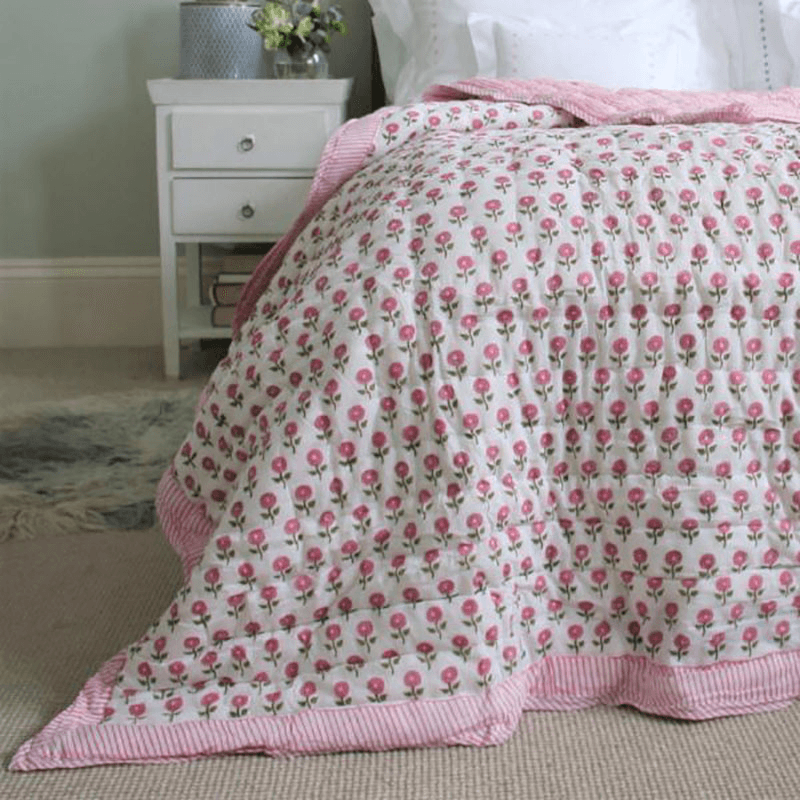 Daisy King/Super King  Size Quilt, Pink