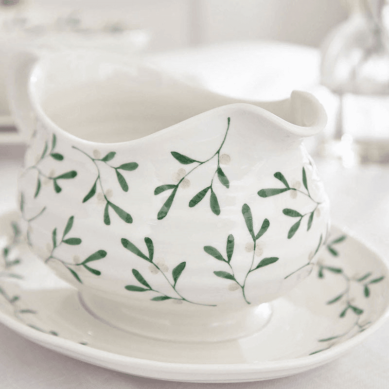 Mistletoe Sauce Boat & Stand, 550ml, White/Green
