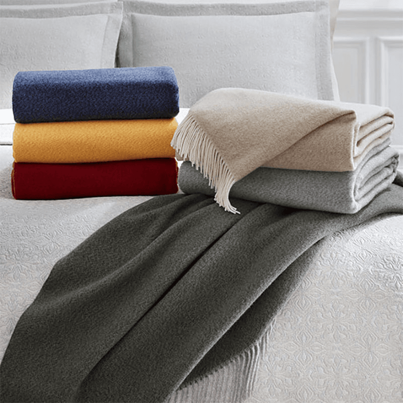 Matese Throw, W127 x L178cm, Merlot