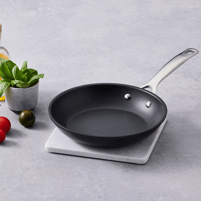 Toughened Non-Stick Shallow frying pan, 24cm