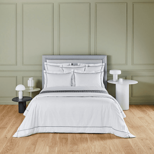 Image showing the Athena - 500 Thread Count Cotton Percale King duvet cover, 240 x 220cm, Platine product.