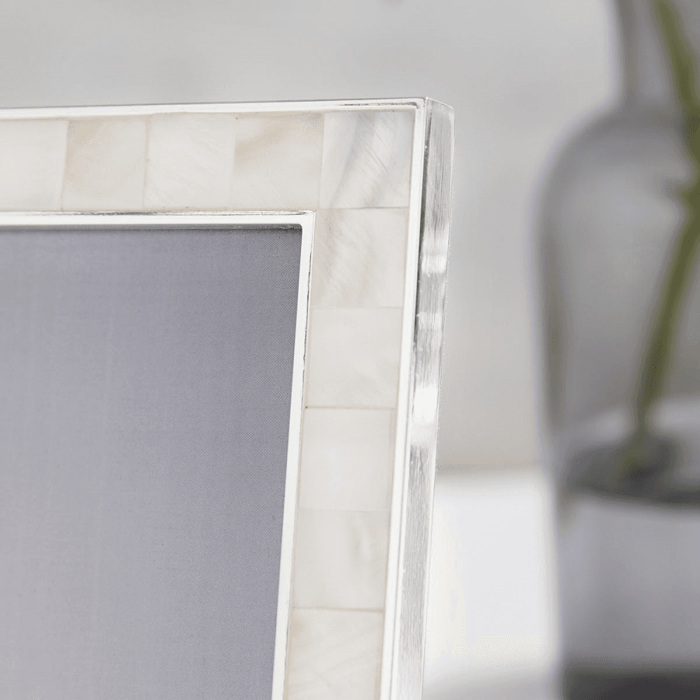 Mother of Pearl Photograph frame, 5 x 7", White