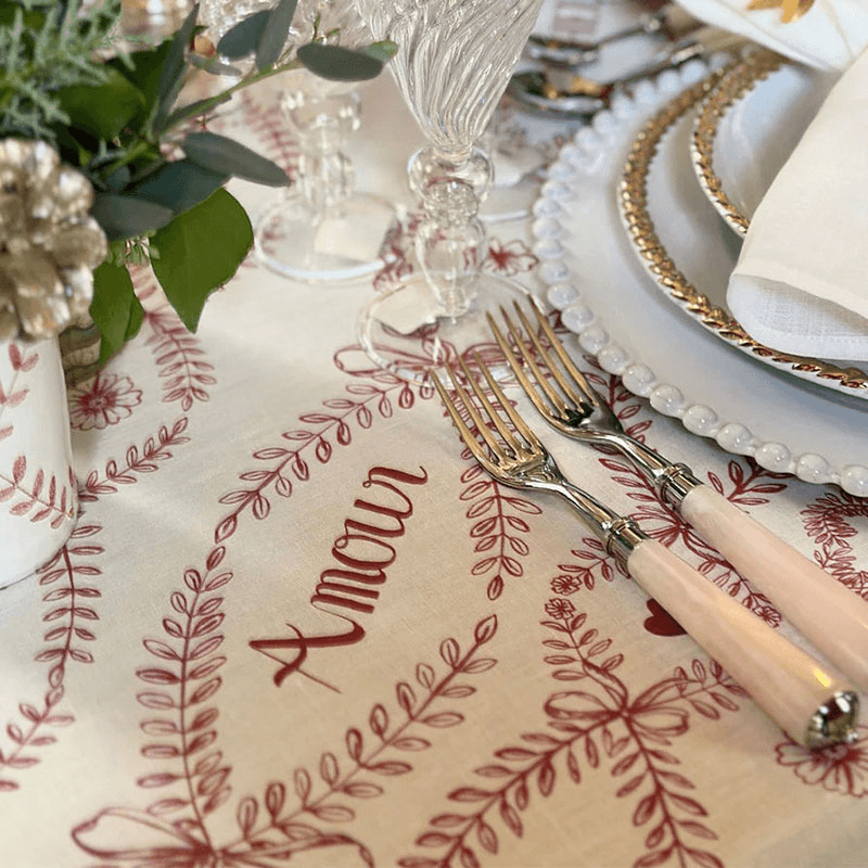 Amour Bonheur Linen Tablecloth, 165 x 300cm, Red